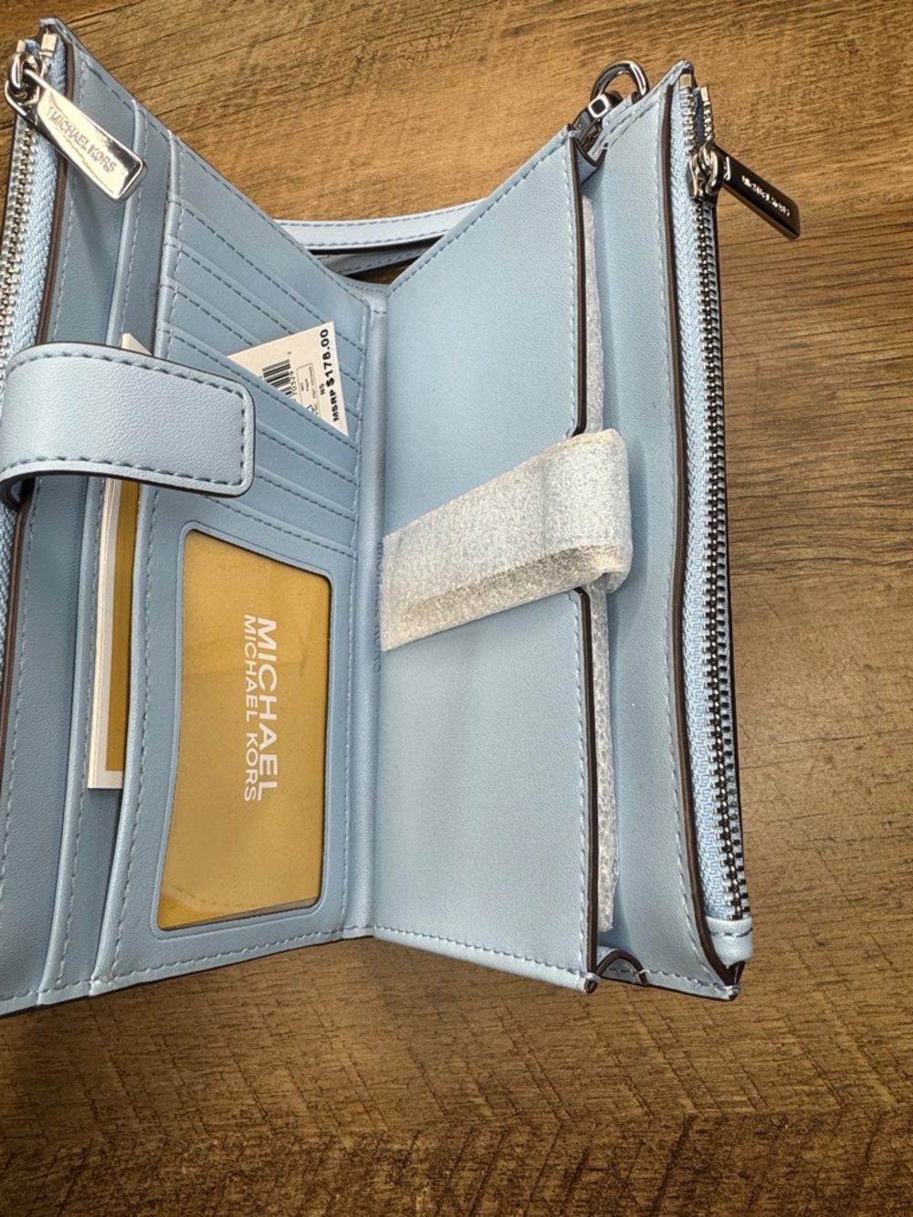 Michael Kors Light Large Jet Set Light Sky Blue Ombre Signature Wristlet - Picture 2 of 5